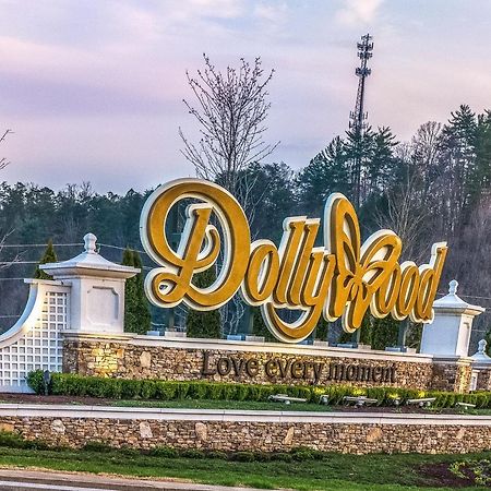 Amidst The Beauty Villa Pigeon Forge Exterior foto