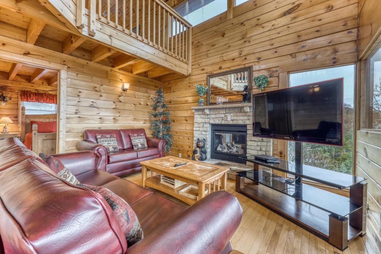 Amidst The Beauty Villa Pigeon Forge Exterior foto