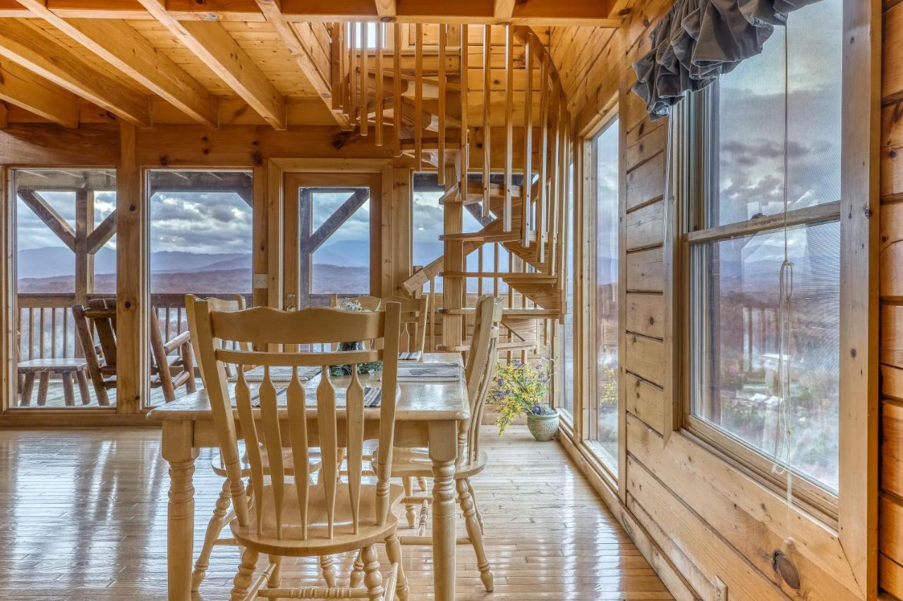 Amidst The Beauty Villa Pigeon Forge Exterior foto