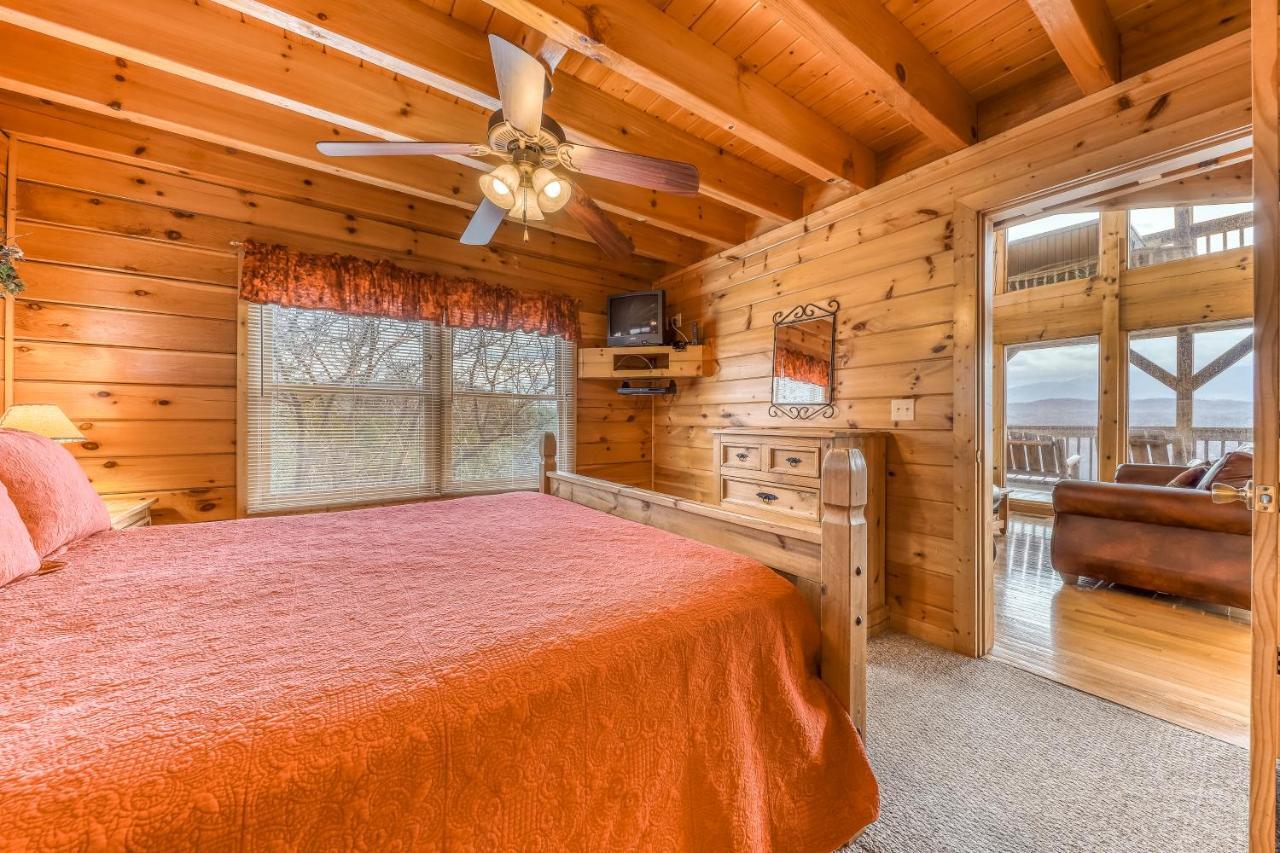 Amidst The Beauty Villa Pigeon Forge Exterior foto